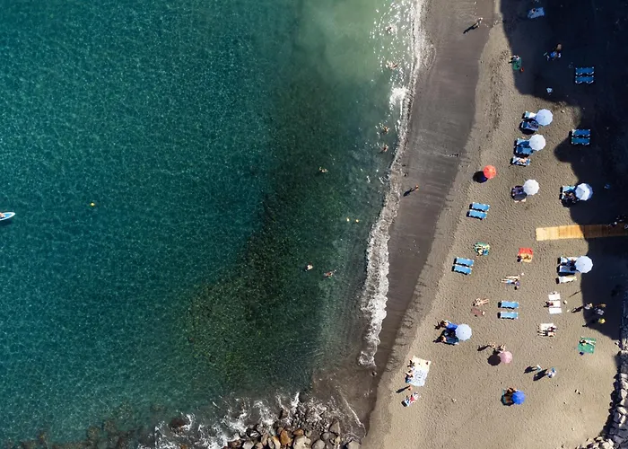 Nature Retreat With Ocean Views, Tamaimo