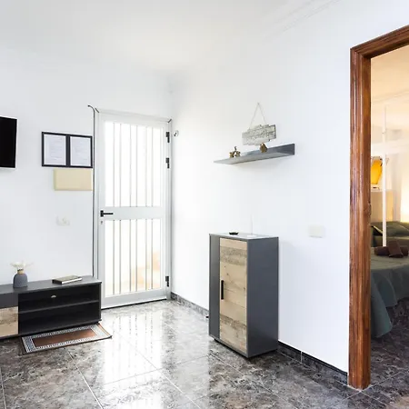 Nature Retreat With Ocean Views, Tamaimo *