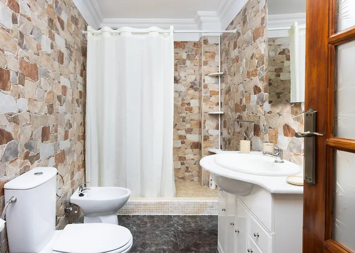 Nature Retreat With Ocean Views, Tamaimo